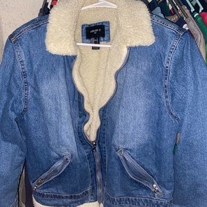 Men's denim jacket with fur lining